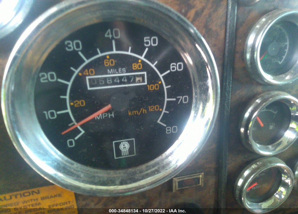 1994 KENWORTH T600 T600 VIN: 1XKAD69X1RR633423