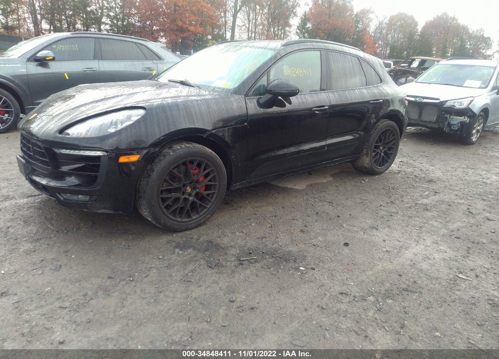 2017 PORSCHE MACAN GTS VIN: WP1AG2A5XHLB51121