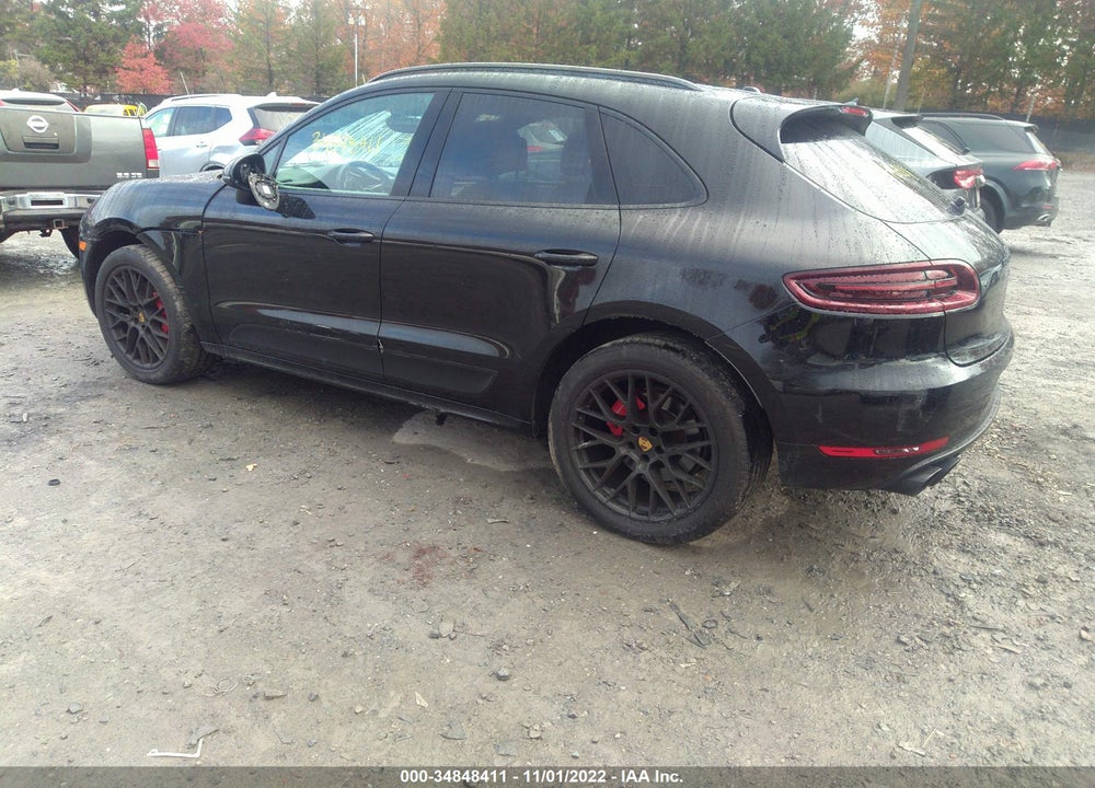 2017 PORSCHE MACAN GTS VIN: WP1AG2A5XHLB51121
