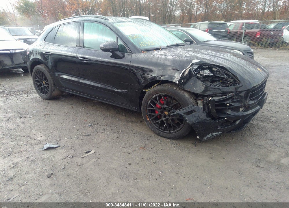 2017 PORSCHE MACAN GTS VIN: WP1AG2A5XHLB51121