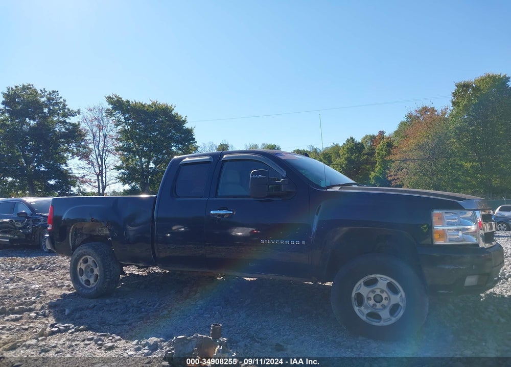 2007 CHEVROLET SILVERADO 1500 LTZ VIN: 1GCEK19007Z520438