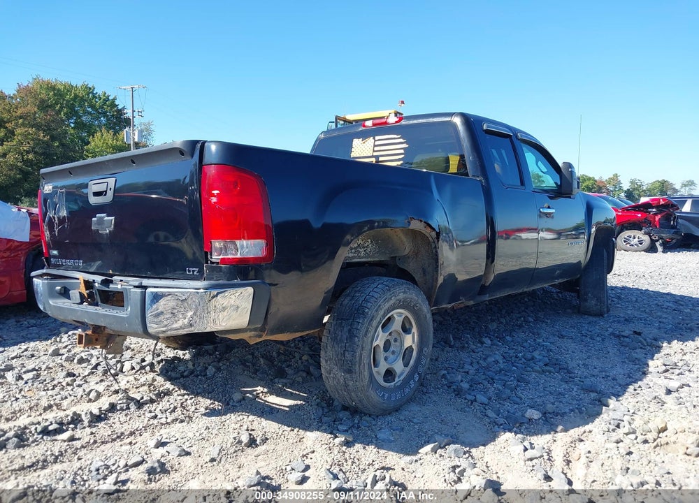 2007 CHEVROLET SILVERADO 1500 LTZ VIN: 1GCEK19007Z520438