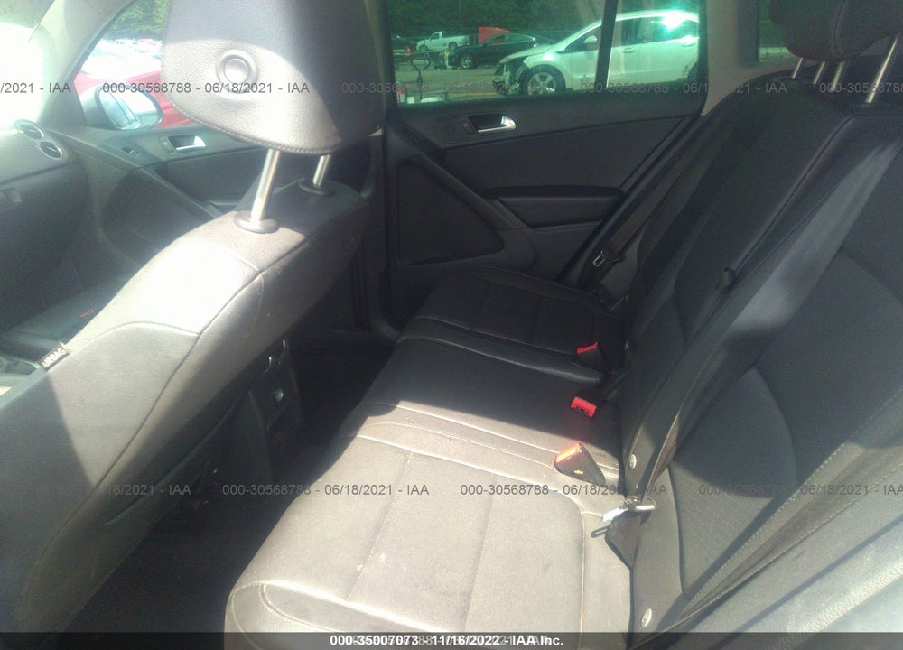 2011 VOLKSWAGEN TIGUAN VIN: WVGAV7AX7BW505183