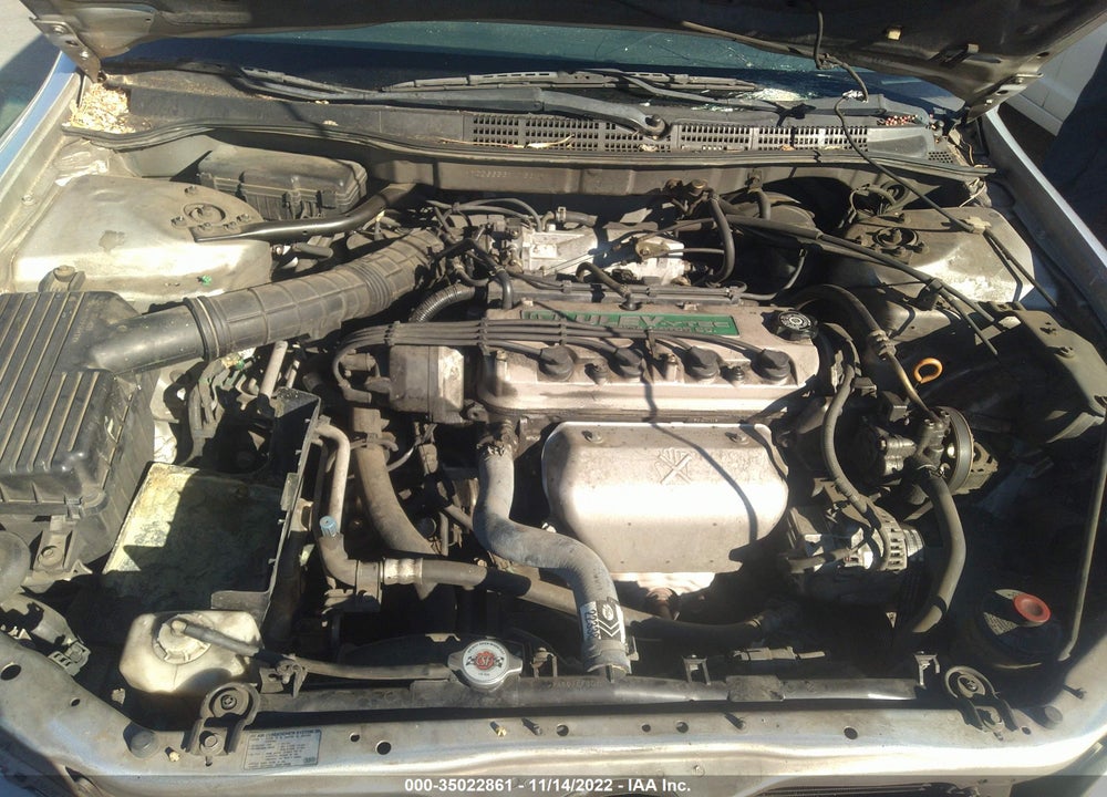 2000 HONDA ACCORD 2.3 LX VIN: 1HGCG6656YA156159