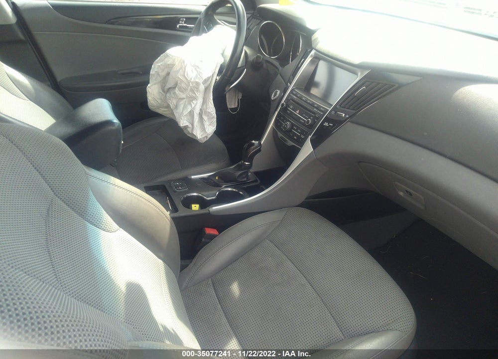 2014 HYUNDAI SONATA SE VIN: 5NPEC4AC1EH927886