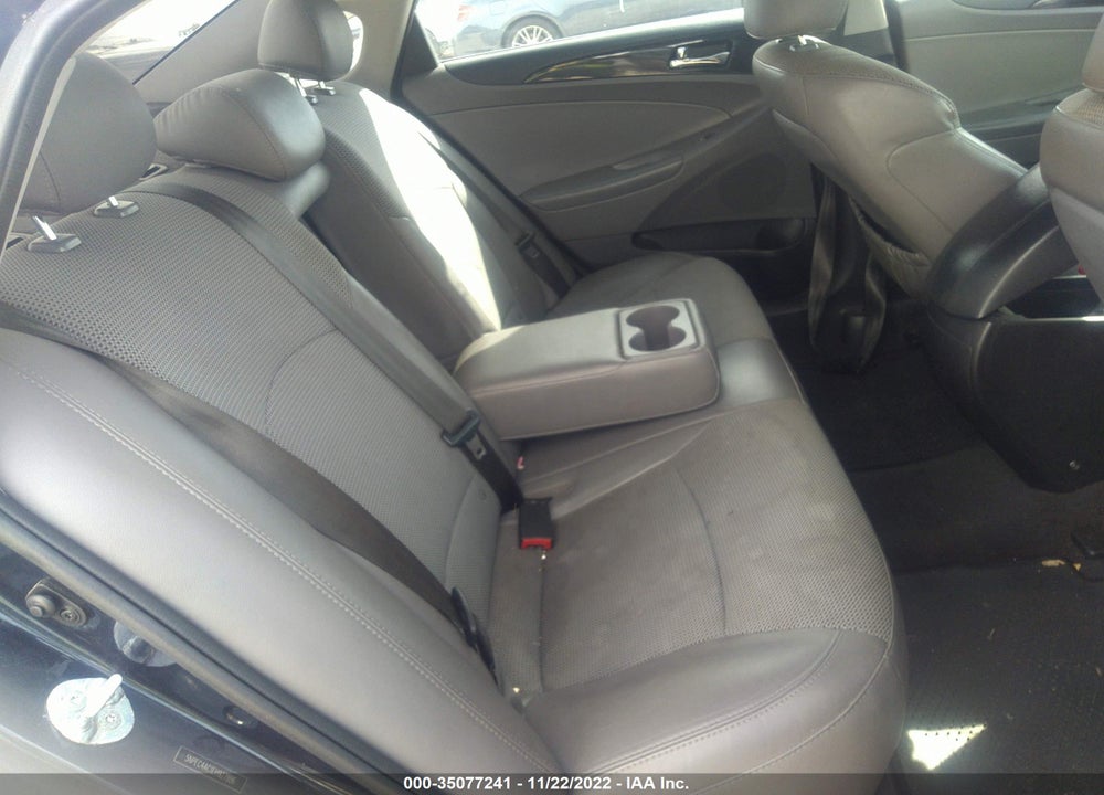 2014 HYUNDAI SONATA SE VIN: 5NPEC4AC1EH927886