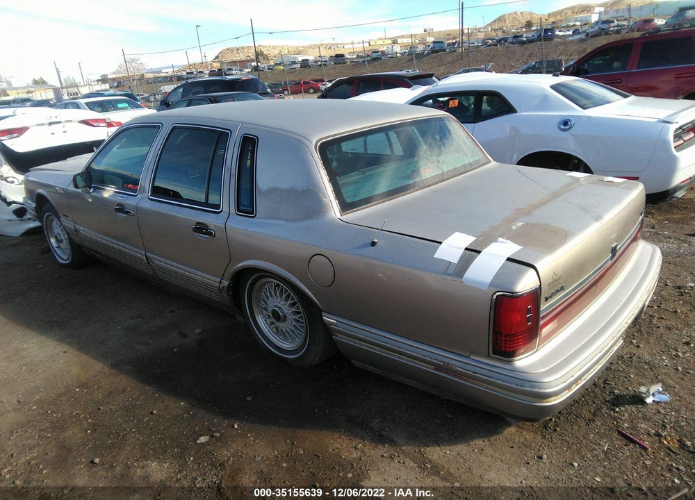 1994 LINCOLN TOWN CAR SIGNATURE/TOURNAMENT VIN: 1LNLM82W5RY735293