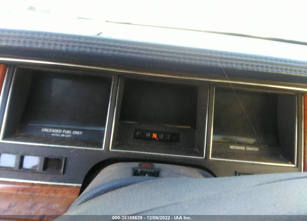 1994 LINCOLN TOWN CAR SIGNATURE/TOURNAMENT VIN: 1LNLM82W5RY735293