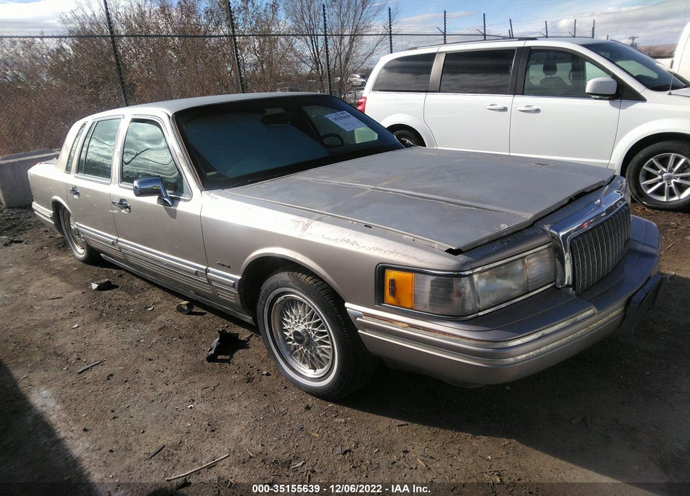 1994 LINCOLN TOWN CAR SIGNATURE/TOURNAMENT VIN: 1LNLM82W5RY735293