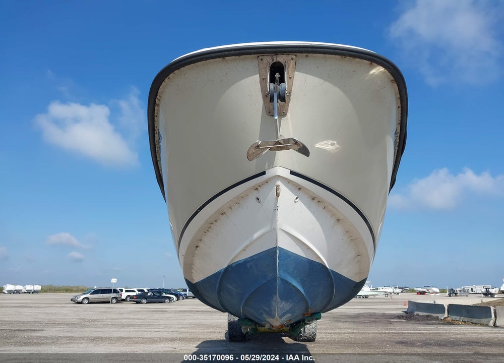 2016 BOSTON WHALER OTHER VIN: BWCE0397H516