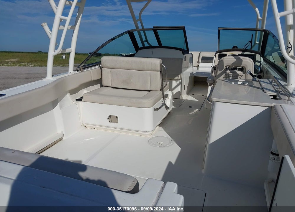 2016 BOSTON WHALER OTHER VIN: BWCE0397H516