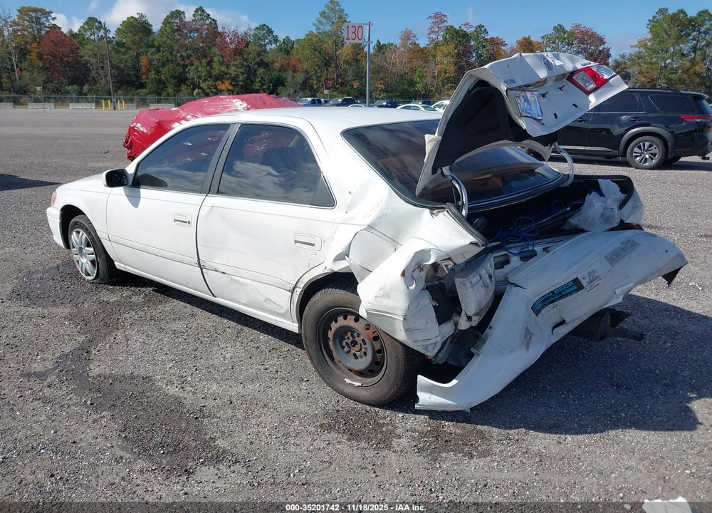 2000 TOYOTA CAMRY LE VIN: JT2BG22K3Y0522754