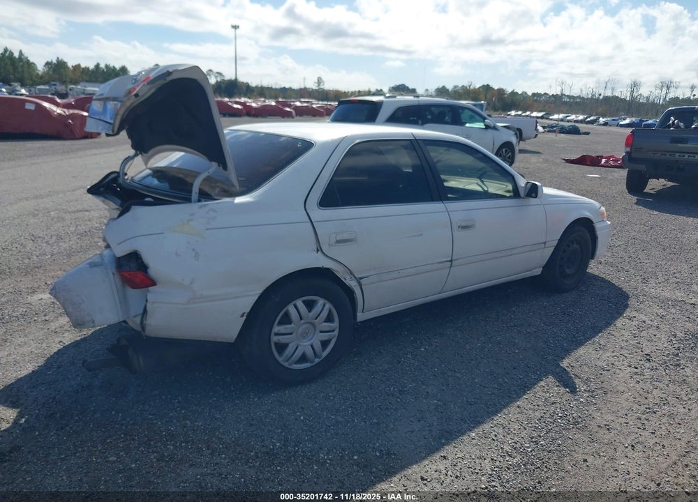2000 TOYOTA CAMRY LE VIN: JT2BG22K3Y0522754
