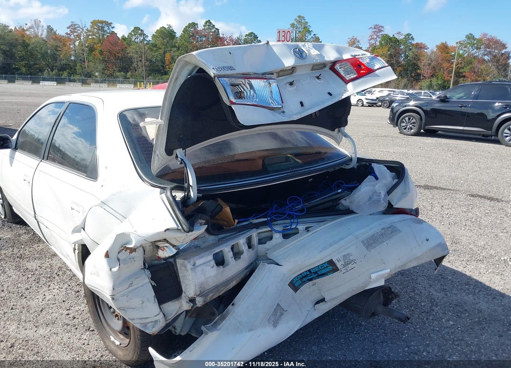 2000 TOYOTA CAMRY LE VIN: JT2BG22K3Y0522754