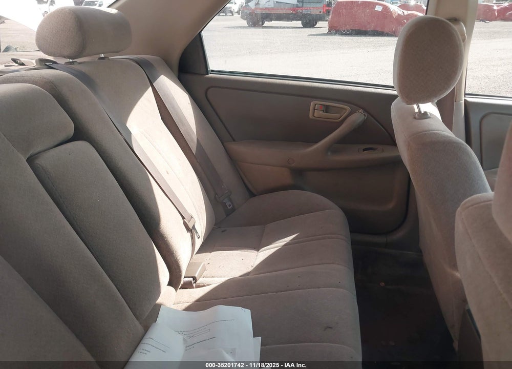 2000 TOYOTA CAMRY LE VIN: JT2BG22K3Y0522754