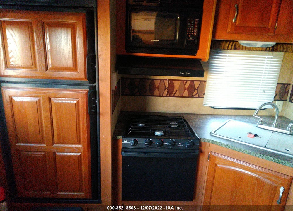 2010 KEYSTONE COUGAR 245 VIN: 4YDF24527A2501332