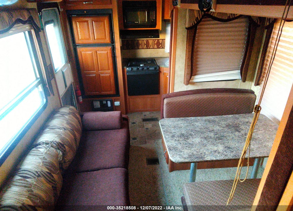 2010 KEYSTONE COUGAR 245 VIN: 4YDF24527A2501332