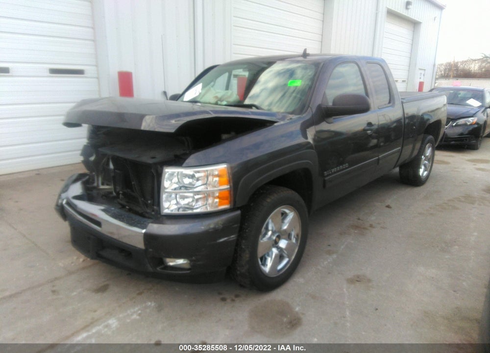 2011 CHEVROLET SILVERADO 1500 VIN: 1GCRKSE3XBZ102873