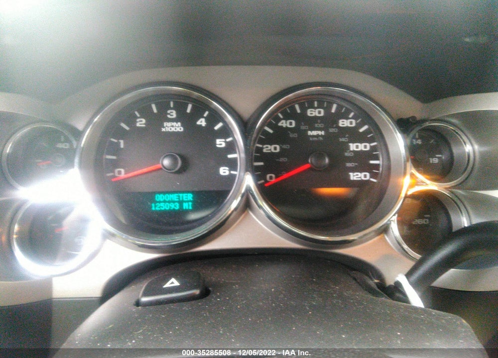 2011 CHEVROLET SILVERADO 1500 VIN: 1GCRKSE3XBZ102873