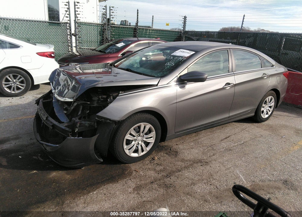 2013 HYUNDAI SONATA GLS VIN: 5NPEB4AC1DH596647