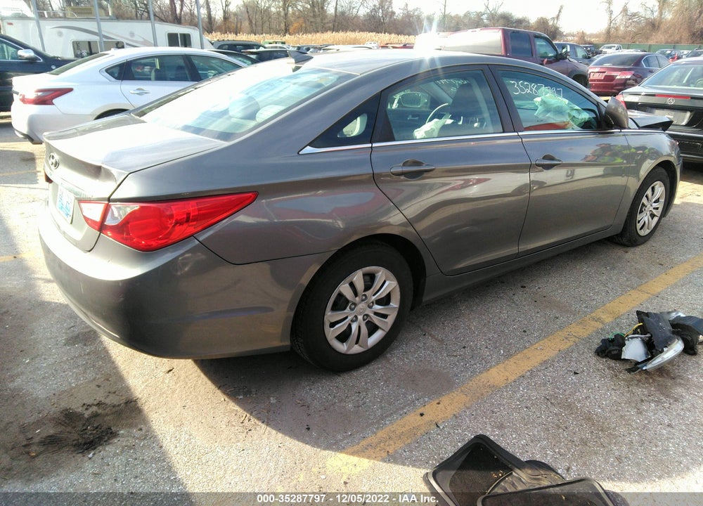 2013 HYUNDAI SONATA GLS VIN: 5NPEB4AC1DH596647