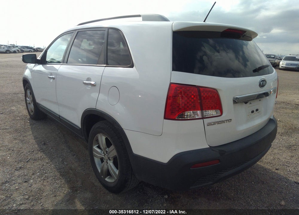 2013 KIA SORENTO VIN: 5XYKU3A28DG339152