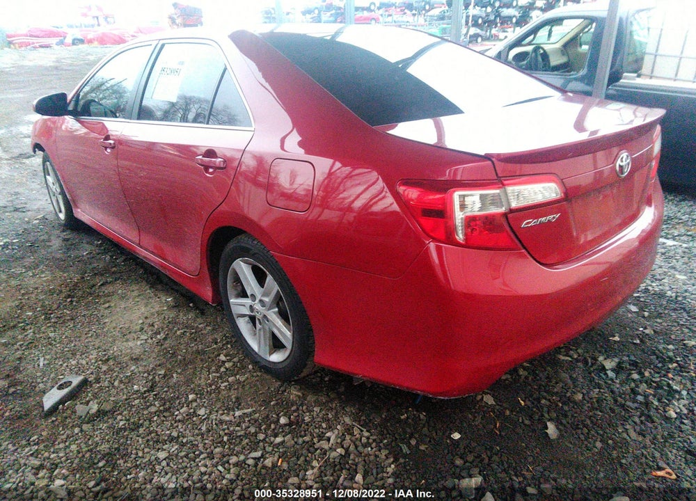 2013 TOYOTA CAMRY SE VIN: 4T1BF1FK0DU649376