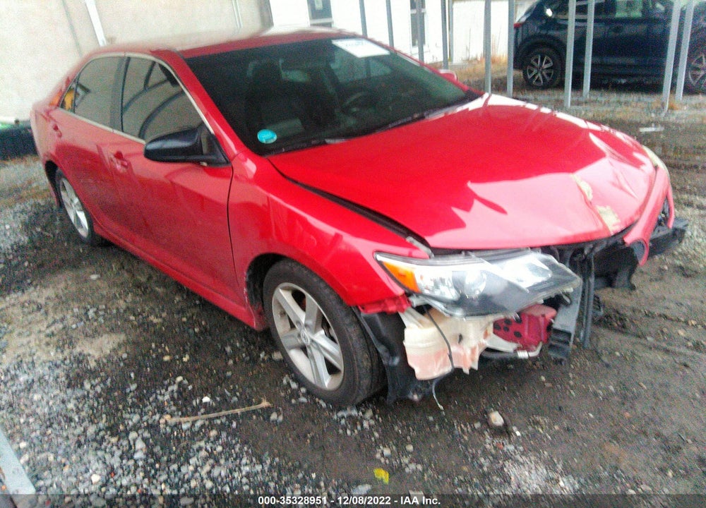 2013 TOYOTA CAMRY SE VIN: 4T1BF1FK0DU649376