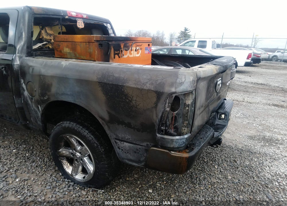 2017 RAM 1500 EXPRESS 4X4 5'7 BOX VIN: 3C6RR7KT8HG792412