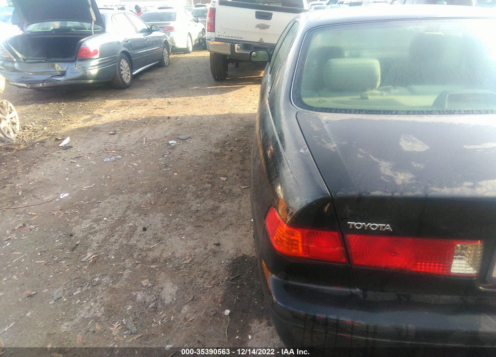 2001 TOYOTA CAMRY LE VIN: 4T1BG22K21U091633