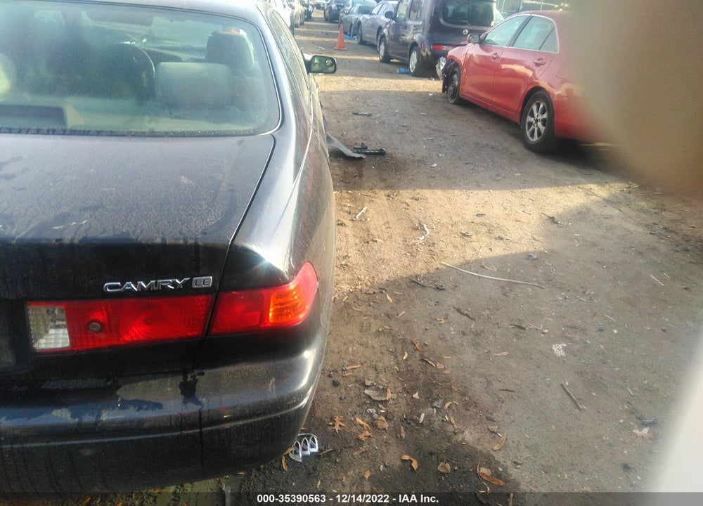 2001 TOYOTA CAMRY LE VIN: 4T1BG22K21U091633