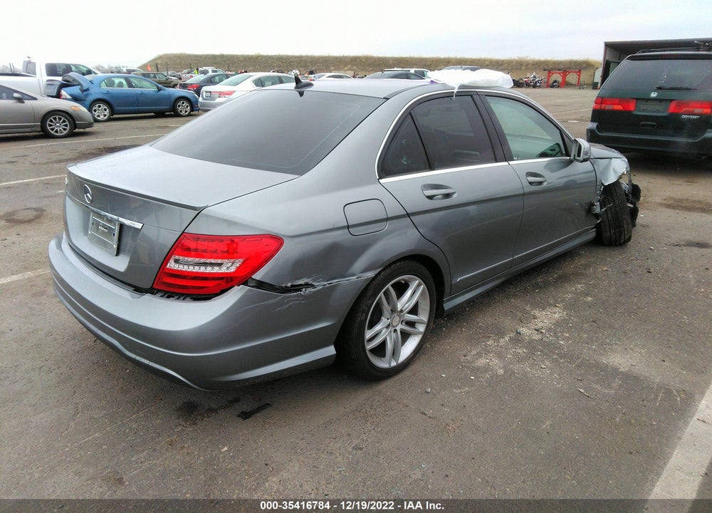 2012 MERCEDES-BENZ C 250 SPORT/LUXURY VIN: WDDGF4HB6CA607373