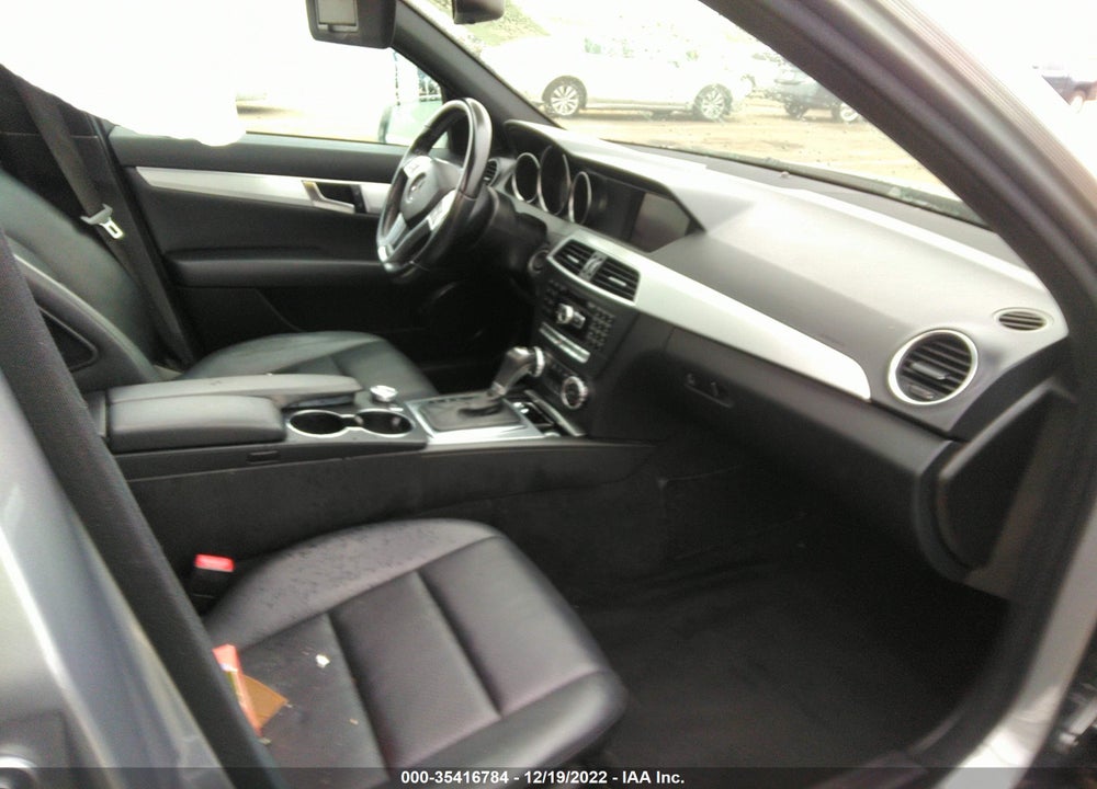 2012 MERCEDES-BENZ C 250 SPORT/LUXURY VIN: WDDGF4HB6CA607373
