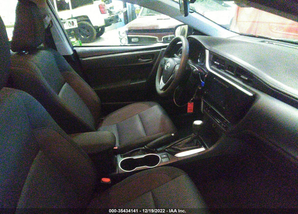 2018 TOYOTA COROLLA LE VIN: 2T1BURHE7JC033585