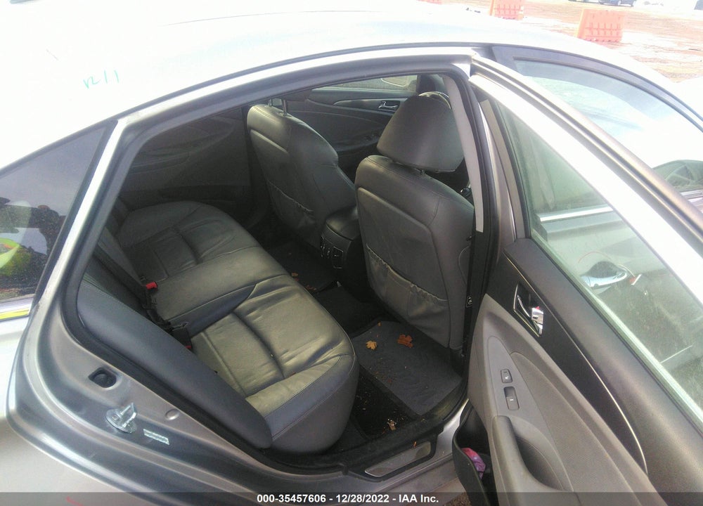 2011 HYUNDAI SONATA VIN: KMHEC4A44BA013056