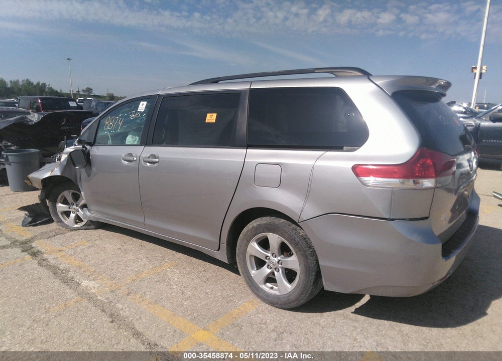 2013 TOYOTA SIENNA LE V6 8 PASSENGER VIN: 5TDKK3DC1DS313537