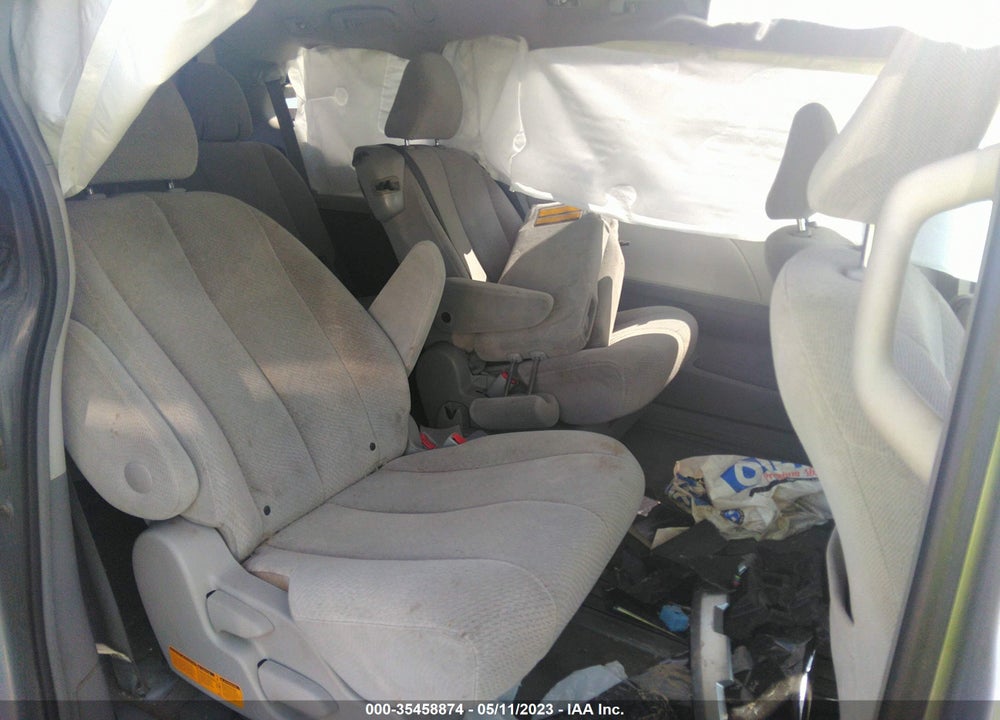 2013 TOYOTA SIENNA LE V6 8 PASSENGER VIN: 5TDKK3DC1DS313537