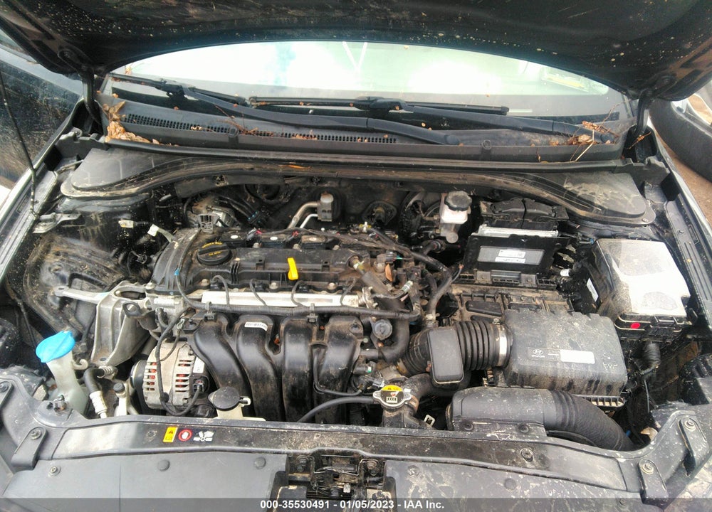 2018 HYUNDAI ELANTRA VIN: 5NPD84LF0JH371827