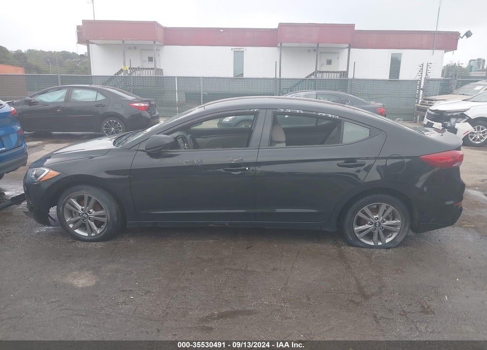 2018 HYUNDAI ELANTRA VIN: 5NPD84LF0JH371827