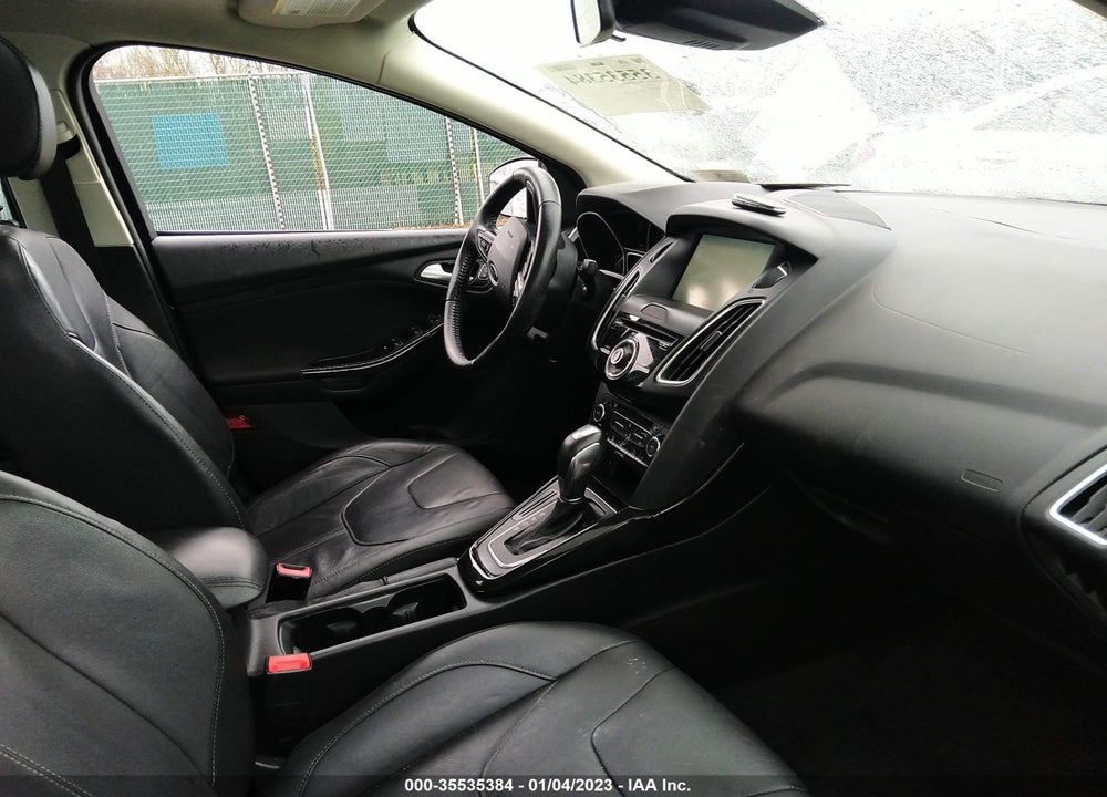 2015 FORD FOCUS VIN: 1FADP3J21FL200963
