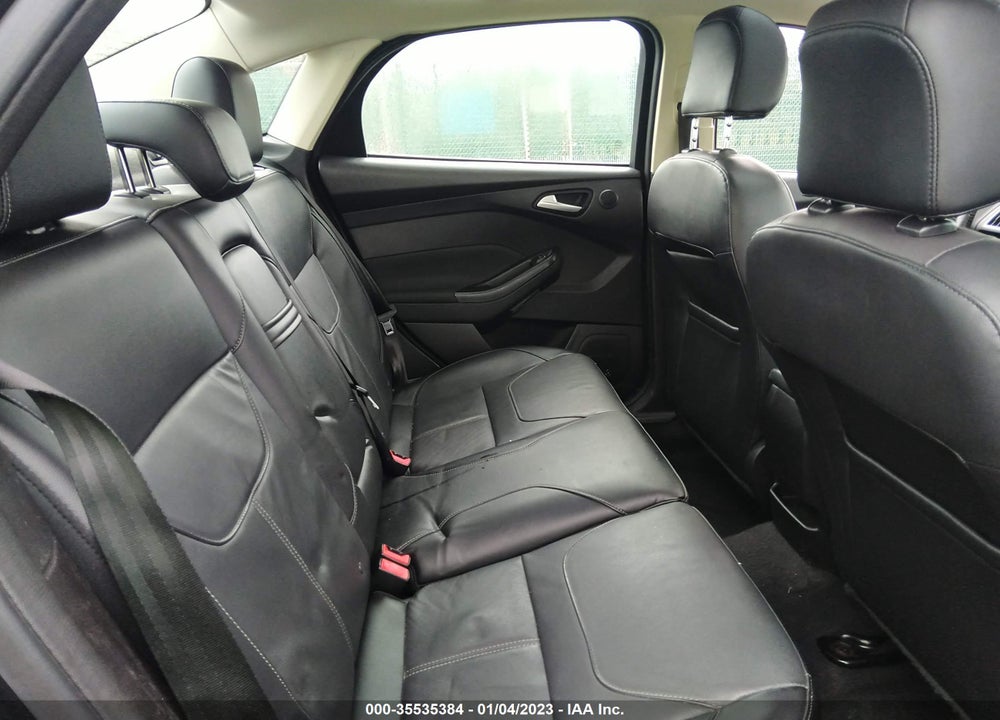 2015 FORD FOCUS VIN: 1FADP3J21FL200963