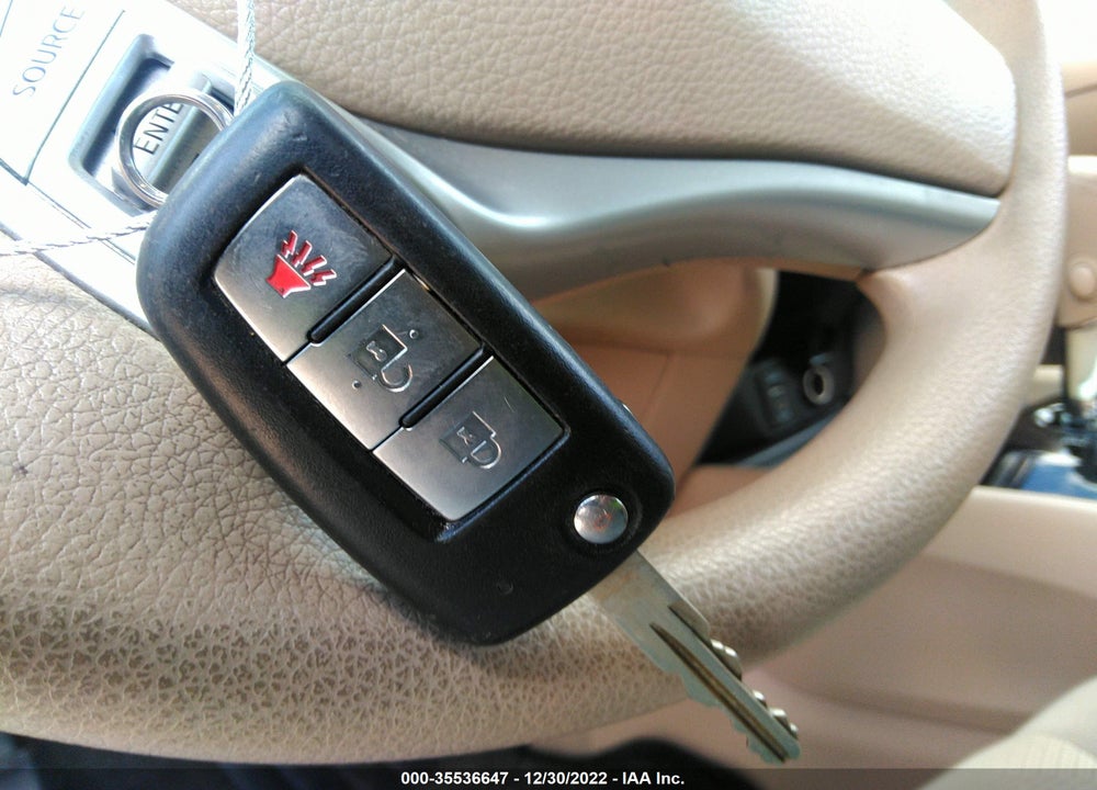 2014 NISSAN ROGUE S VIN: 5N1AT2MT4EC803908