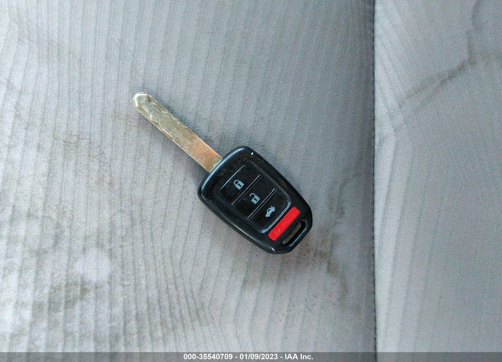 2015 HONDA ACCORD LX VIN: 1HGCR2F30FA092019