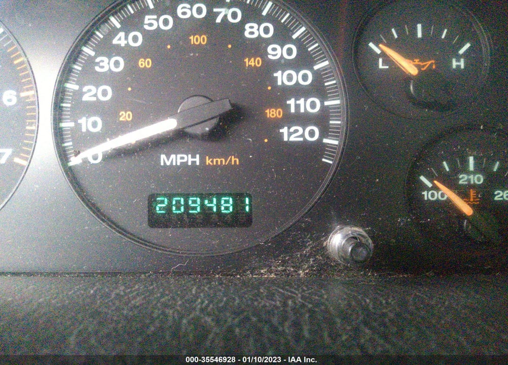 2003 JEEP GRAND CHEROKEE LAREDO VIN: 1J4GW48S83C582579