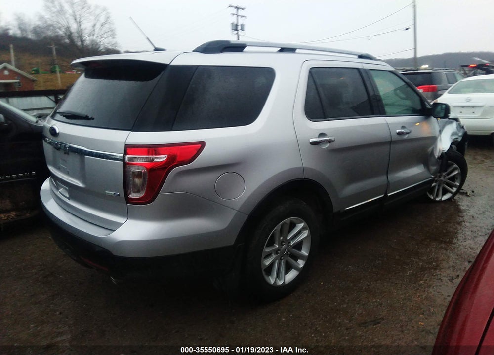 2015 FORD EXPLORER XLT VIN: 1FM5K8D82FGA92397