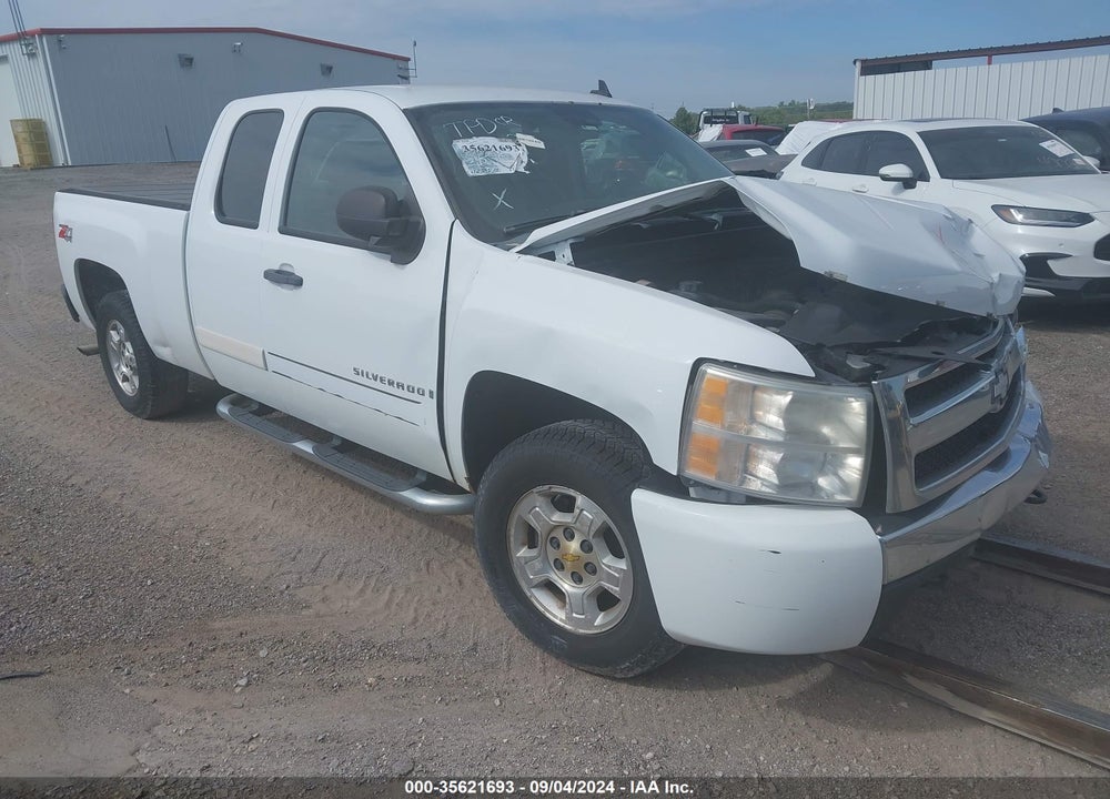 2008 CHEVROLET SILVERADO 1500 LT1 VIN: 2GCEK19J281248316