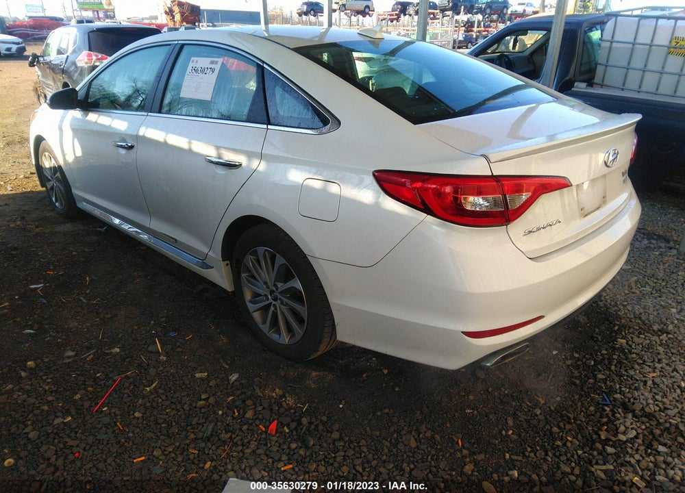 2015 HYUNDAI SONATA SPORT VIN: 5NPE34AF9FH056392