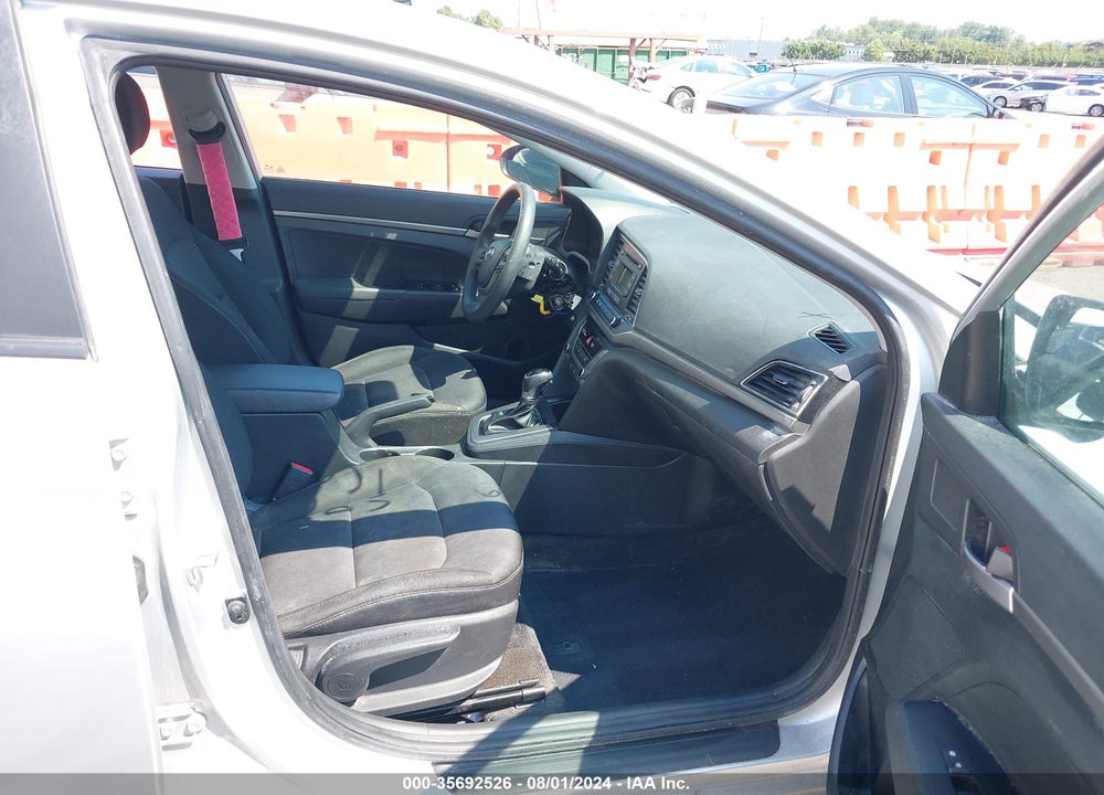 2018 HYUNDAI ELANTRA SE VIN: 5NPD74LF1JH279287
