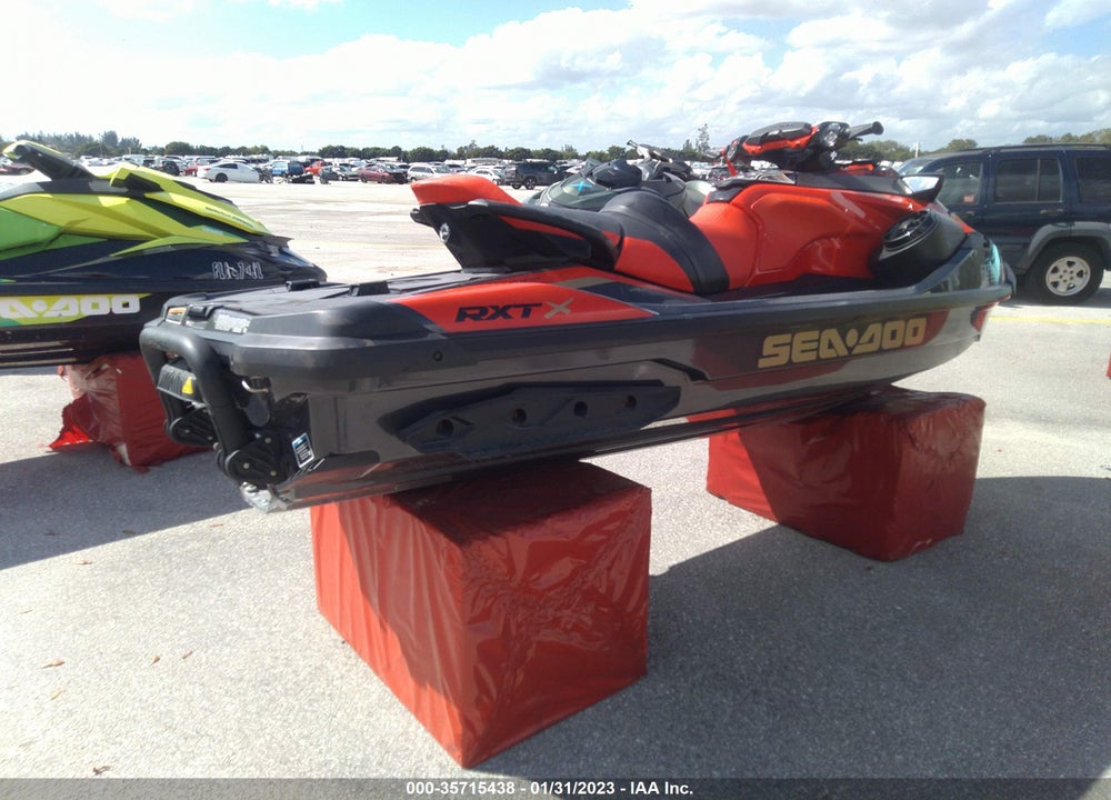 2020 SEA DOO RXT-300 VIN: YDV30029L920