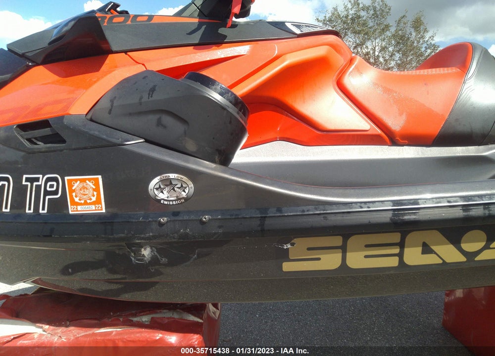 2020 SEA DOO RXT-300 VIN: YDV30029L920